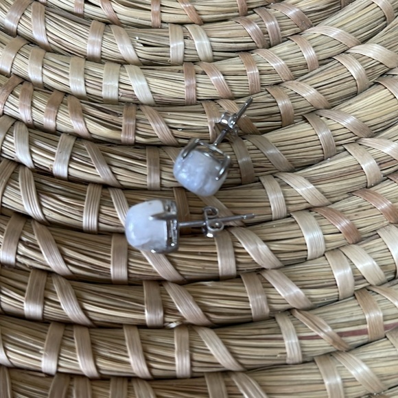 Genuine moonstone .925 studs - Picture 10 of 16